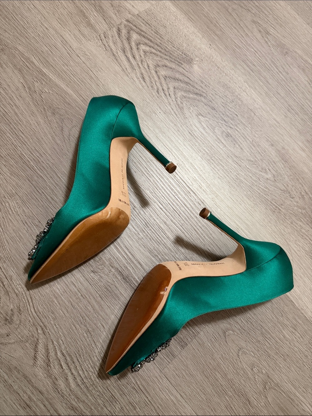 Manolo Blahnik Emerald Green Satin Pointed Pumps with Crystal Buckle - Picture 4 of 6